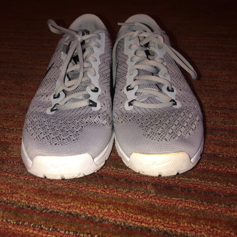 NIKE flywire training shoes